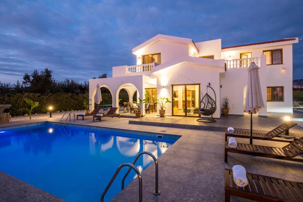 Cocoon Luxury Villa In Coral Bay-3 Min To Beach بييا المظهر الخارجي الصورة