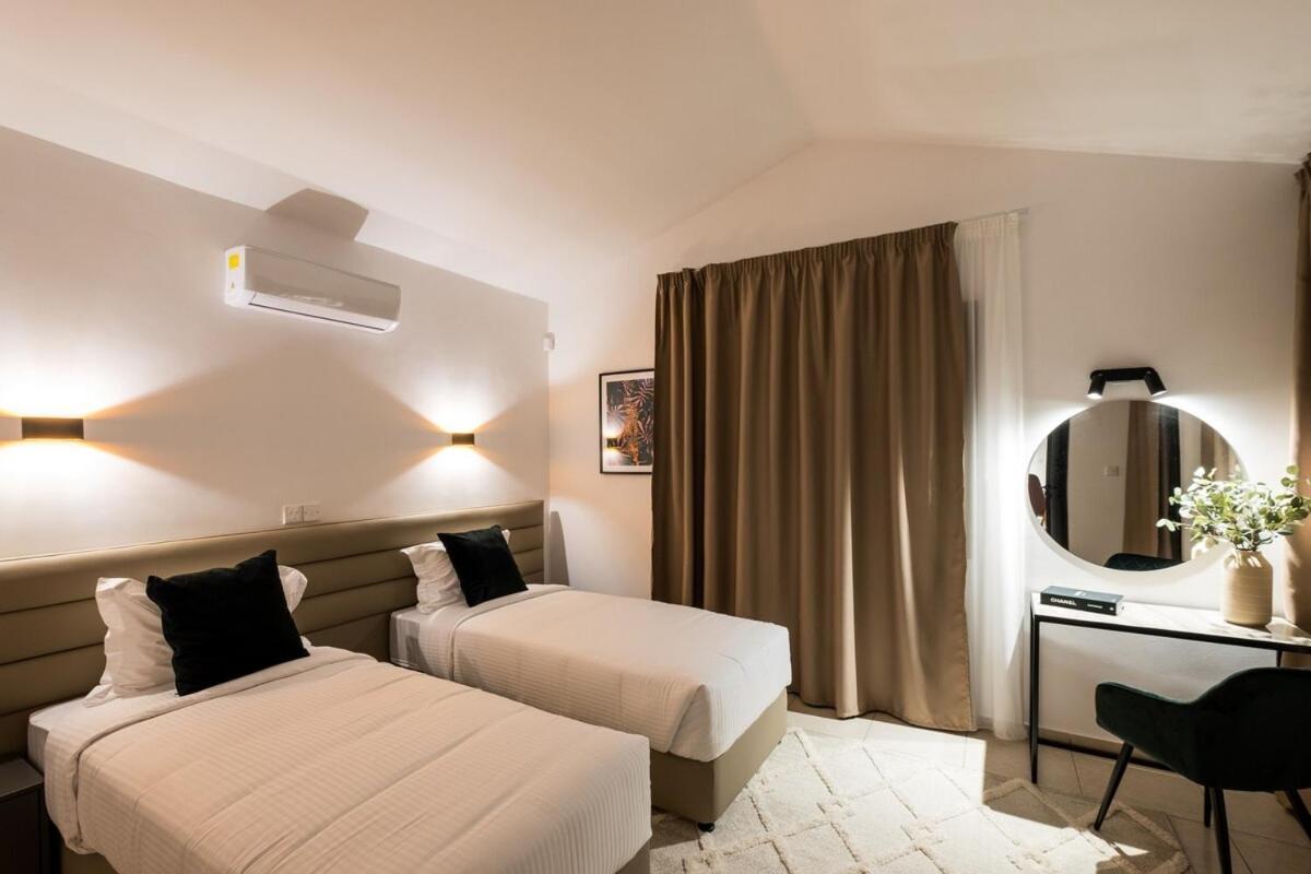 Cocoon Luxury Villa In Coral Bay-3 Min To Beach بييا المظهر الخارجي الصورة